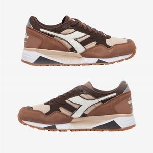 Diadora N9002
Men's D0084